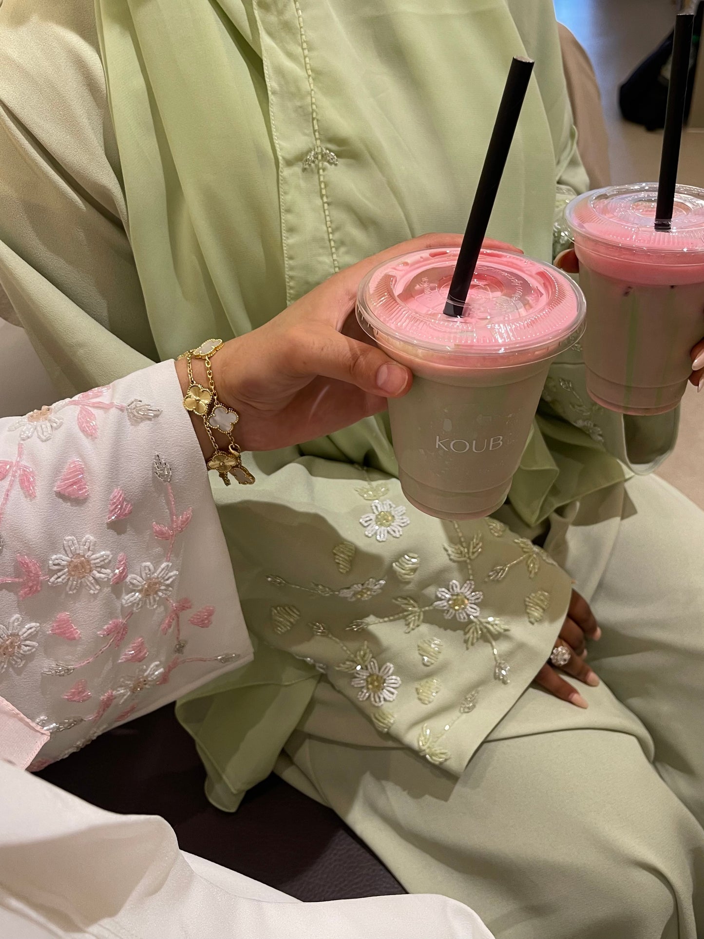 Warda abaya set (pink pre order 1-2 weeks)