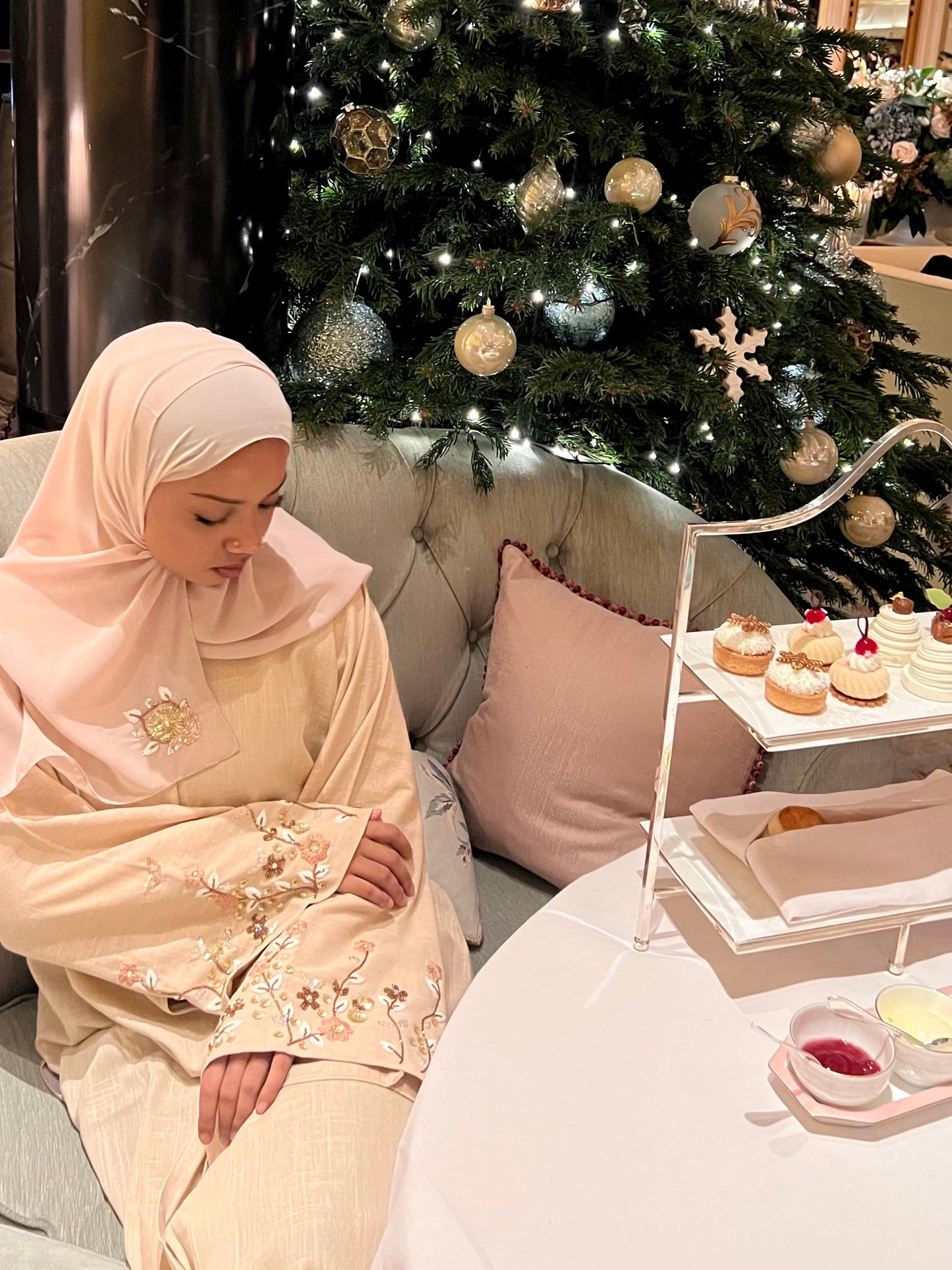 Limited edition linen abaya (shipping time 1 week)