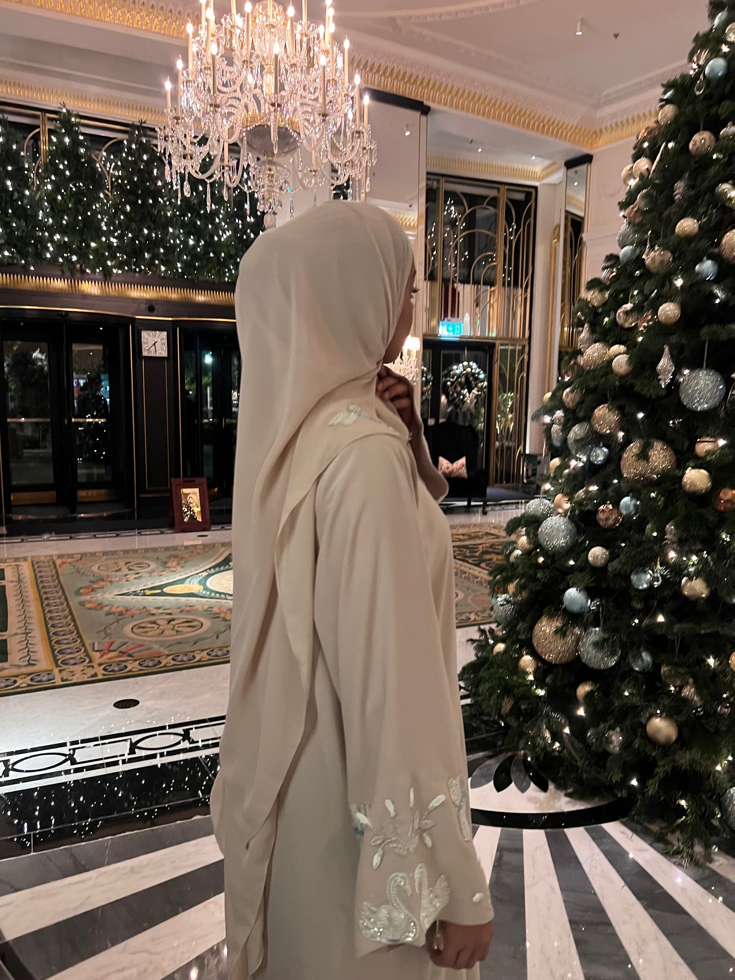 Layal abaya (shipping time 1 week)